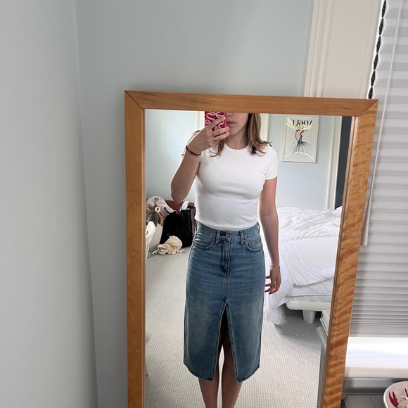Aritzia Denim Forum Skirt! - Picture 1 of 5